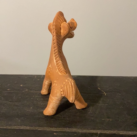 Terracotta clay horse figurine - Picture 4 of 5